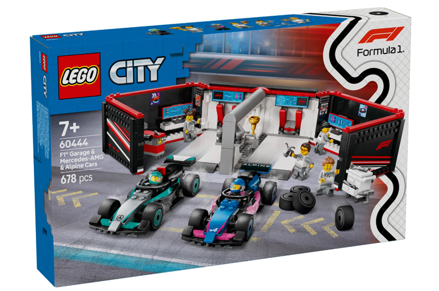 F1 Garage mit Mercedes-AMG &amp;amp; Alpine Rennautos