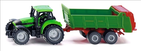 Traktor mit Universalstreuer
