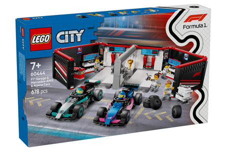 F1 Garage mit Mercedes-AMG &amp; Alpine Rennautos