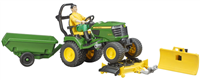 John Deere Aufsitzrasenm&amp;#228;her mit Anh&amp;#228;nger und G&amp;#228;rtner